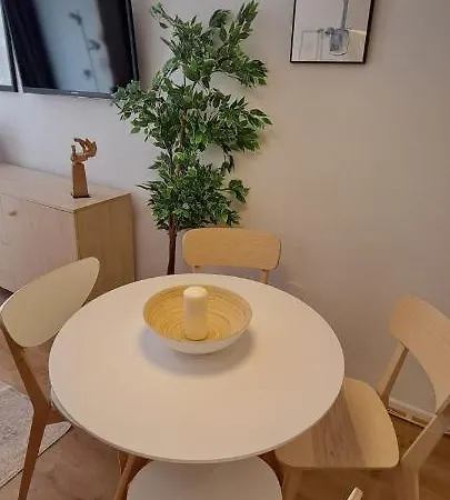 Apartment In Jupiter 5 Pools