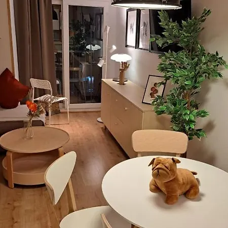 In Jupiter 5 Pools Apartament *